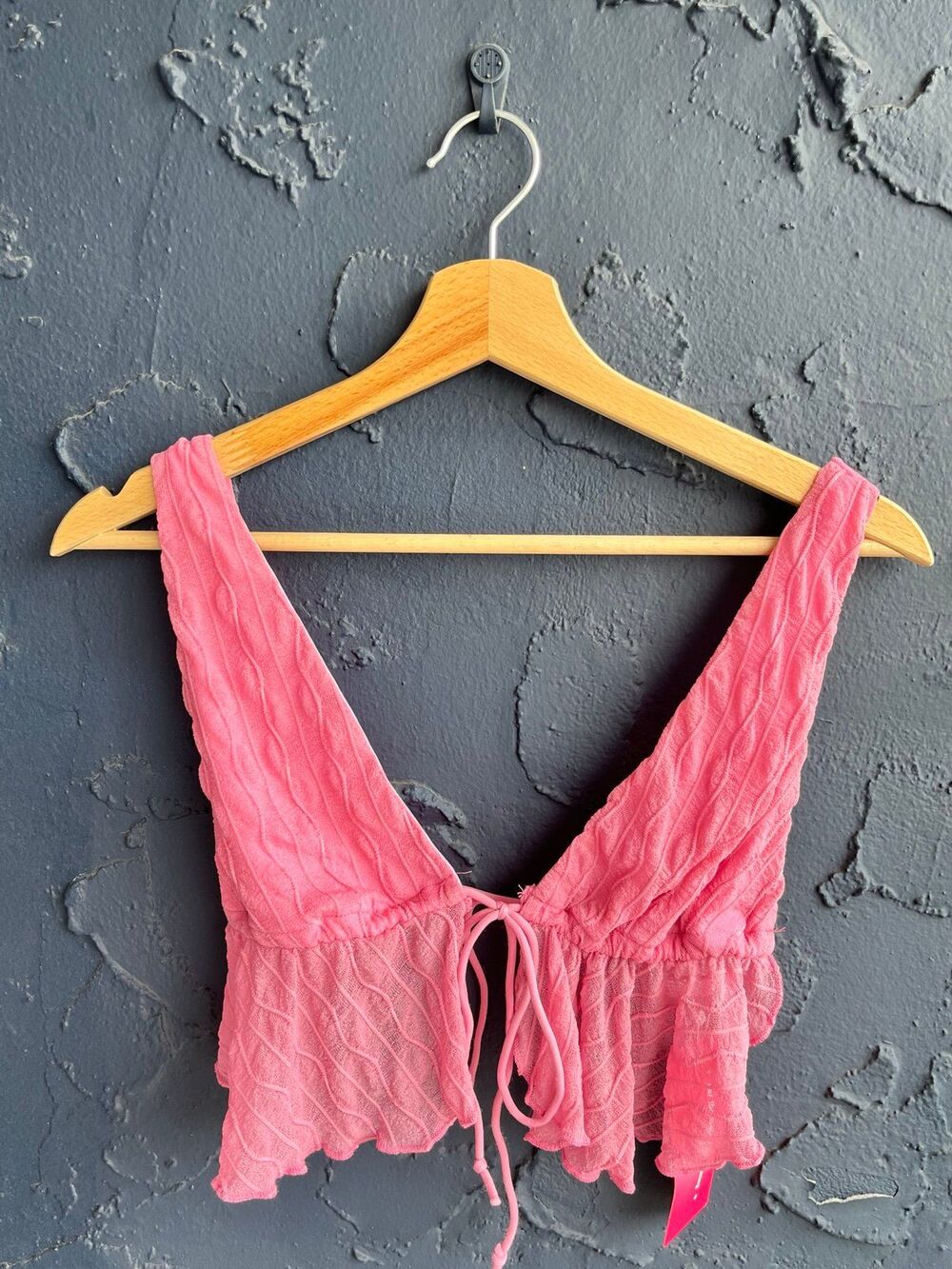 pink tank crop top
